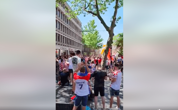 ROTTERDAM: Hrvatski navijači čekaju veliki dvoboj protiv Nizozemske uz ‘Bojnu Čavoglave’