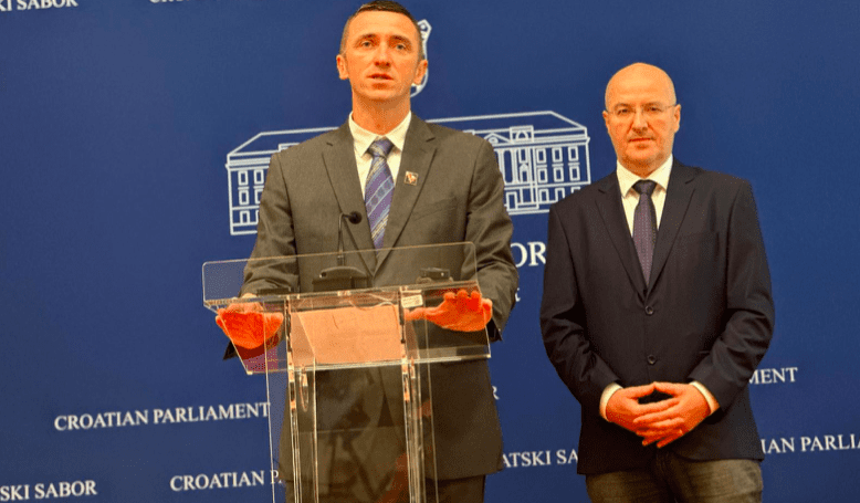 Penava i Radić ocijenili kako je za plinsku aferu kriv premijer Plenković koji ‘brani svoje ministre do kraja’