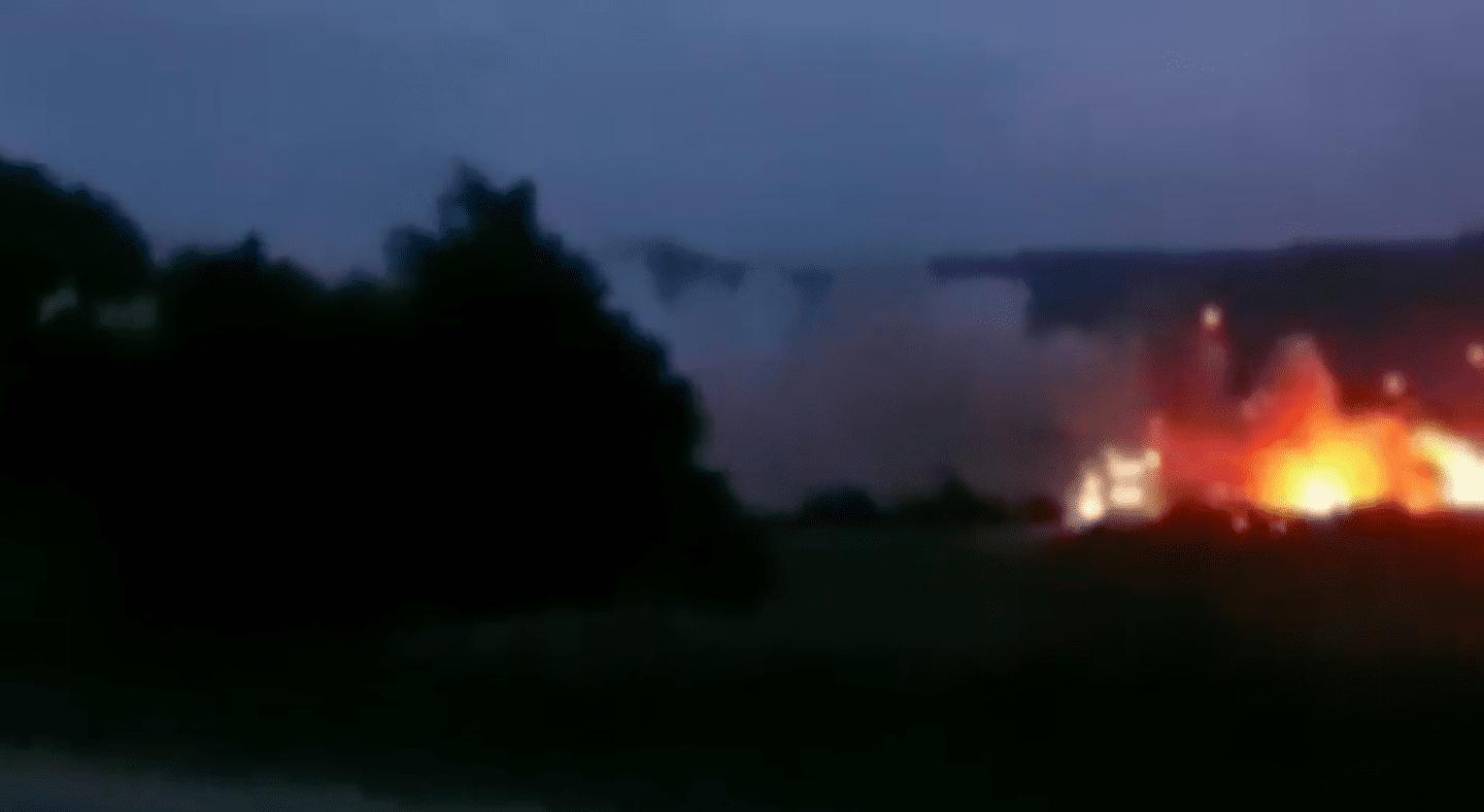 EVAKUACIJE NA KRIMU NAKON IZBIJANJA POŽARA Odesa i Kijev na meti ‘stvarno masovnog’ napada već drugu noć