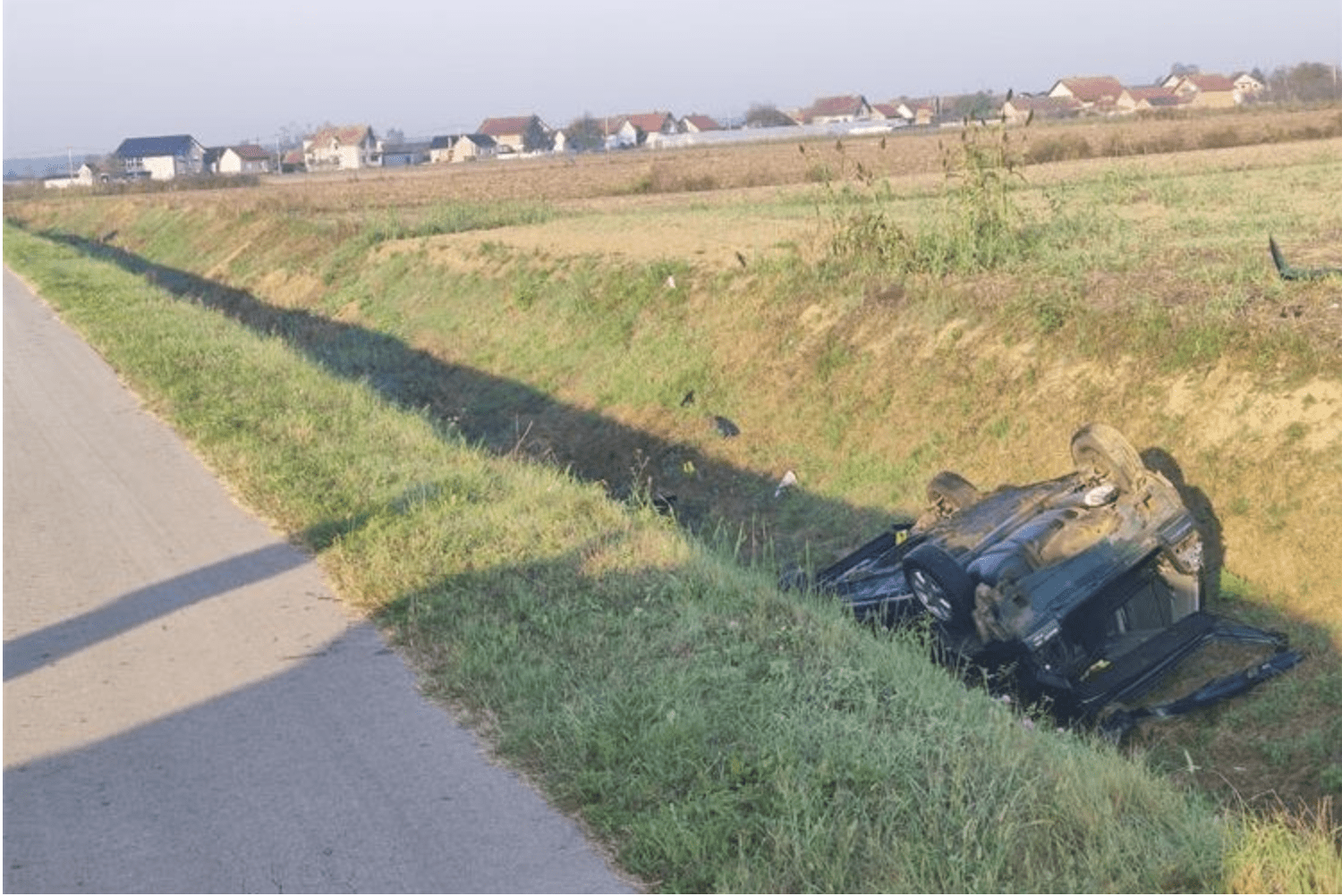 Zbog neprilagođene brzine 24-godišnjak uletio u kanal u poginuo