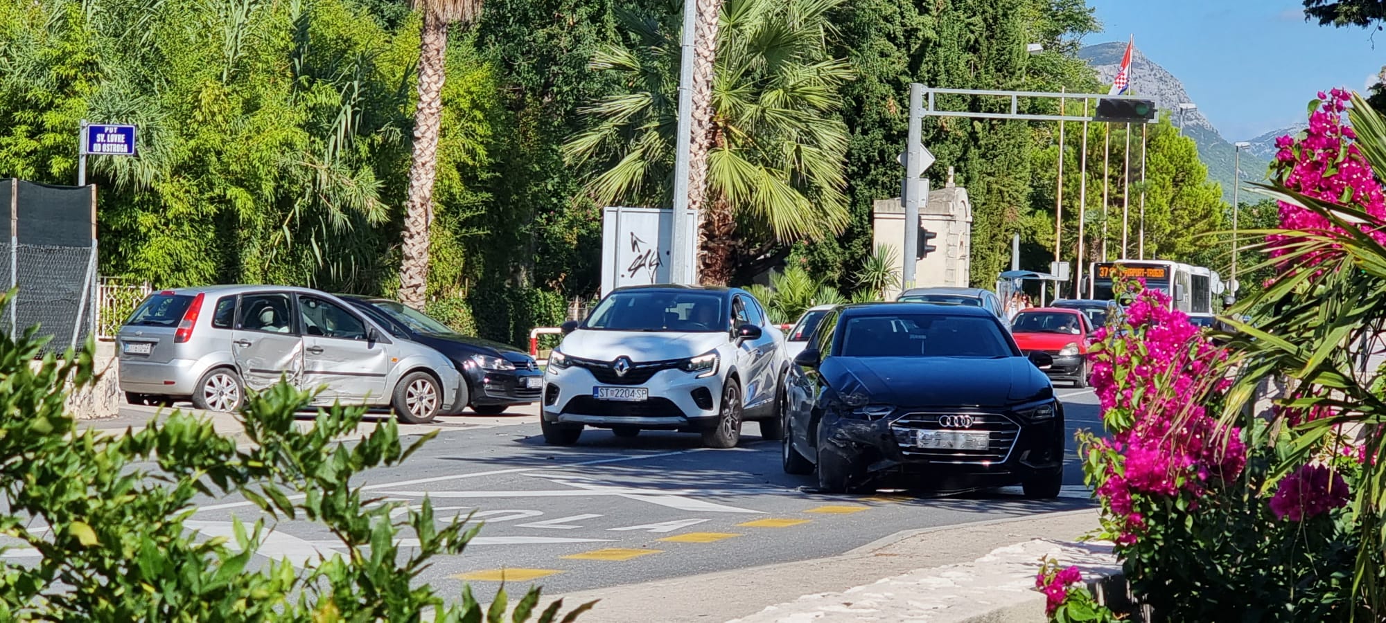 PROMETNA NESREĆA U KAŠTEL LUKŠIĆU Vozite polako