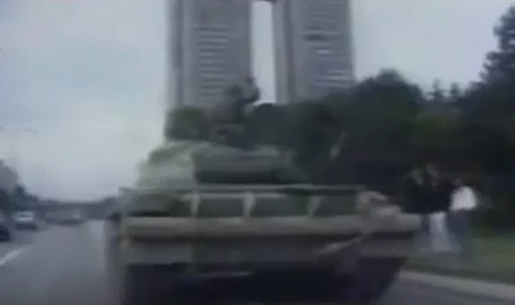 19. rujna 1991. – Dan kad su Srbi cvijećem obasipali tenkove koji su krenuli u uništenje Vukovara