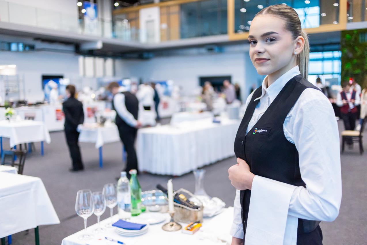 Osijek: Dani hrvatskog kulinarstva okupili sadašnje i buduće vrhunske kuhare, konobare i slastičare