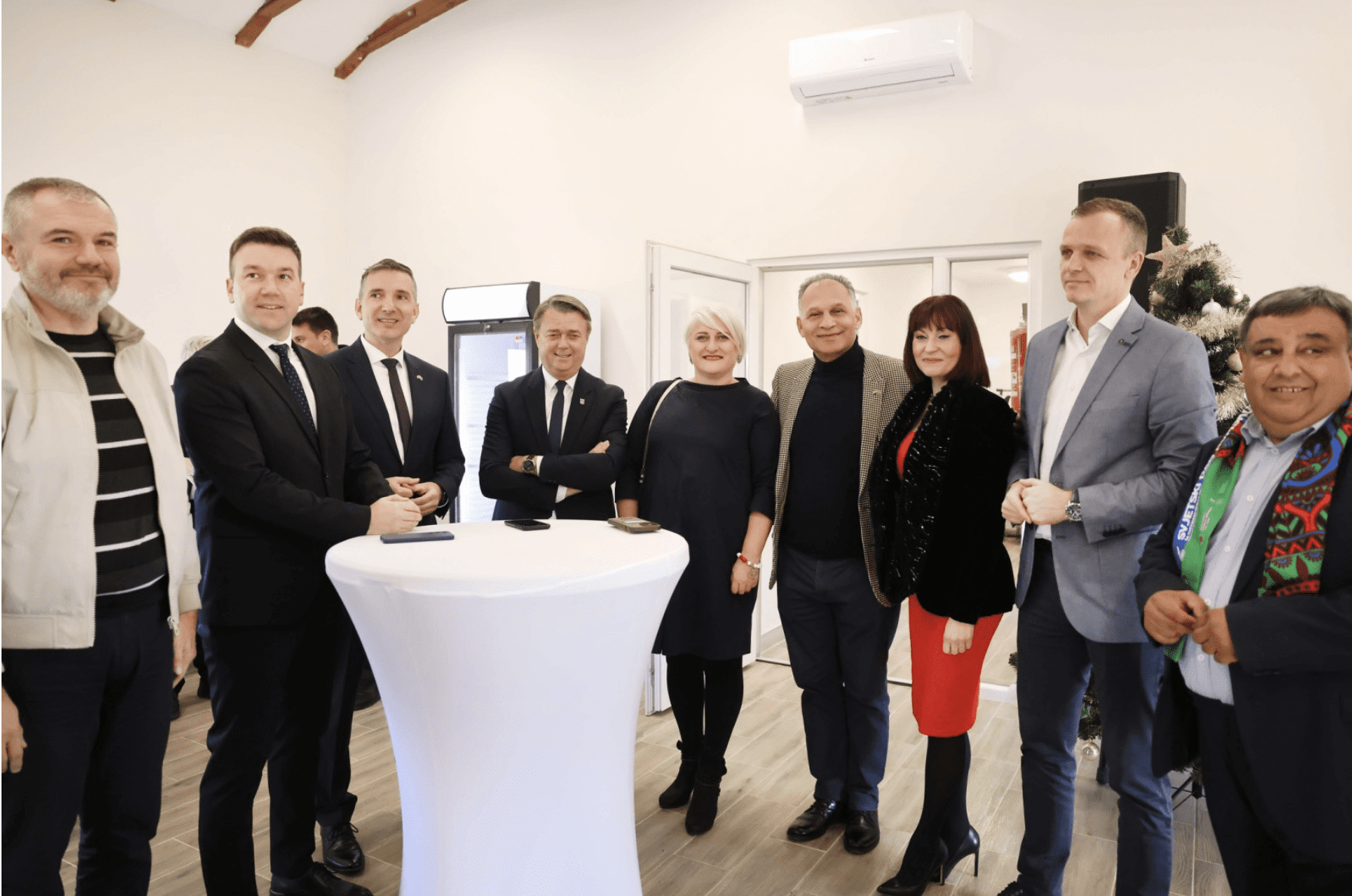 U Belom Manastiru otvoren Romski društveni centar