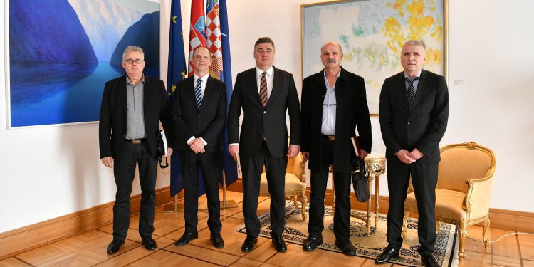 Predsjednik Milanović primio izaslanstvo Udruge dragovoljaca i veterana 101. bosansko-brodske brigade HVO-a