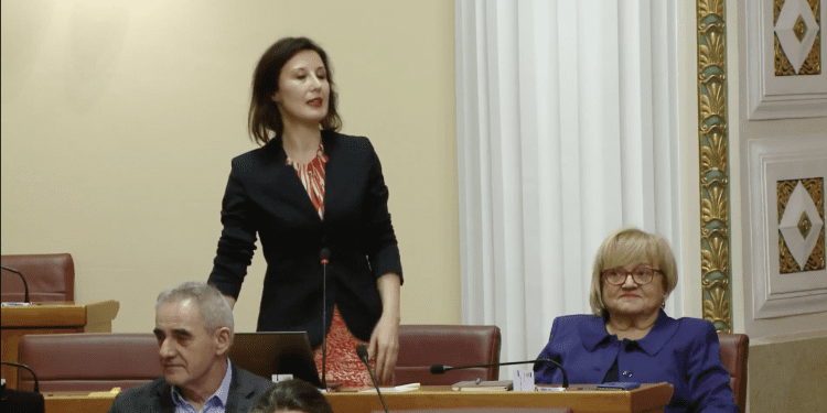 HDZ ZGROŽEN IZJAVOM DALIJE OREŠKOVIĆ Nazvali je “ženom koja ne zna u kojoj je stranci” ŠTO JE REKLA OREŠKOVIĆ?