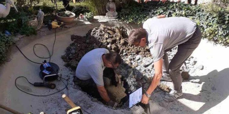 BiH: U zidu fontane liječnika u Brčkom pronađeni posmrtni ostaci žrtava iz Srebrenice