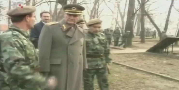 8. siječnja 1992. – Nakon nemogućnosti da slomi Hrvatsku, general Kadijević dao ostavku