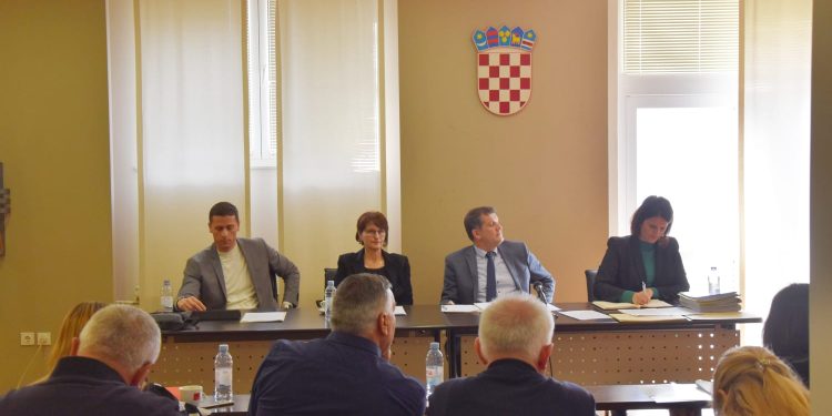 FOTO Održana 19. sjednica Gradskog vijeća Kaštela