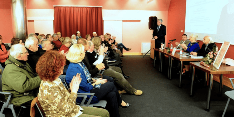 U Varaždinu uručena prestižna pjesnička nagrada „Zvonimir Golob“