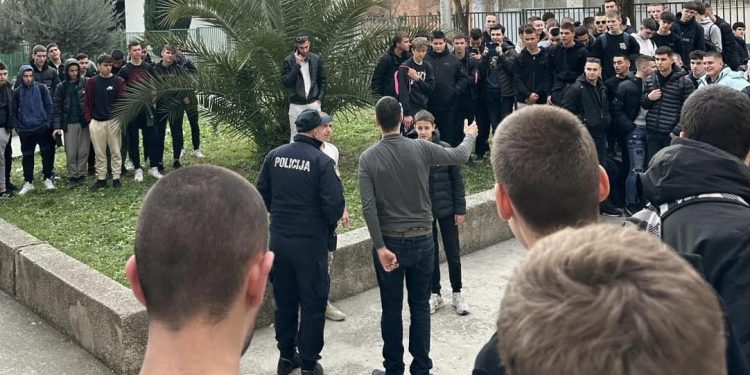 Ivan Pernar uhićen u Splitu, planirao posjetiti Pomorsku škola