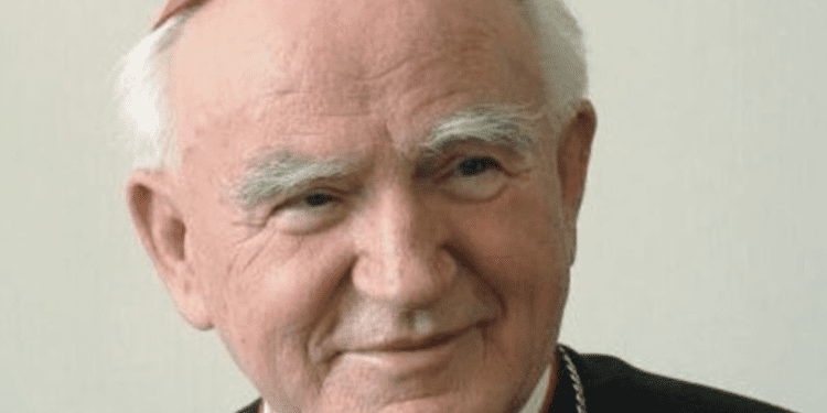 Grabar Kitarović posthumno dodijela zagrebačkom nadbiskupu Franji Kuhariću Velered predsjednika RH Franje Tuđmana na koji su poslije u PRH zaboravili