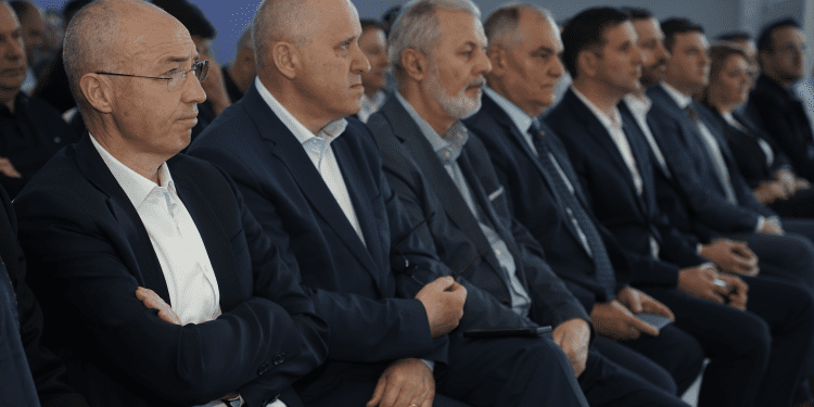 HDZ-OVCI IZ DUGOPOLJA PORUČUJU: Izbor je samo jedan, samo HDZ može