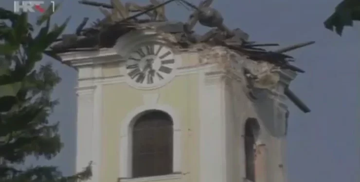 19. ožujka 1992. – Srbi u manje od 24 sata u Petrinji srušili župnu crkvu sv. Lovre, crkvu sv. Katarine i tri kapelice na brežuljcima iznad grada