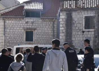 U kući napadača iz Kaštela pronađeno pronađeno pet bombi, 130 metaka i puška
