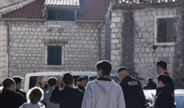 U kući napadača iz Kaštela pronađeno pronađeno pet bombi, 130 metaka i puška