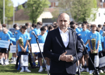 MINISTAR ANUŠIĆ U VUKOVARU: Vukovarski branitelji uzor su mladima, ali i svima nama