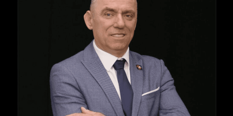 ĆIPE PORUČIO BEROŠU I PLENKOVIĆU “Bolnice opremate na humanitarnim koncertima, a iz proračuna tiskate novosti! Sramite se!”