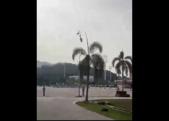 VIDEO U Maleziji se sudarila dva helikoptera malezijske mornarice, čak deset osoba smrtno stradalo