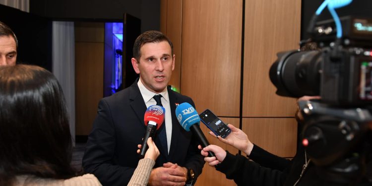 Splitski HDZ negira dug prema Gradu Splitu za koji ih proziva dogradonačelnik Ivošević