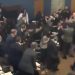 VIDEO Masovna tučnjava izbila u Gruzijskom parlamentu zbog spornog “Putinovog” zakona o stranim agentima