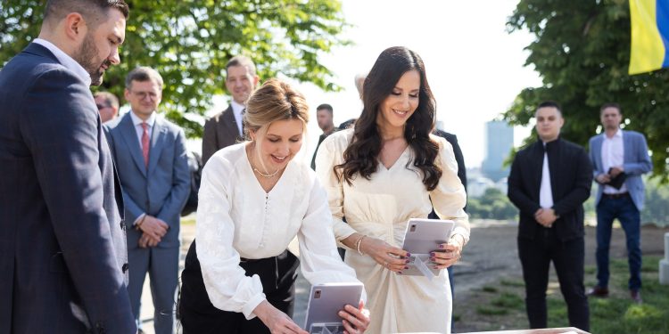 Elena Zelenskij s delegacijom došla u posjetu Beogradu, Rusi bijesni