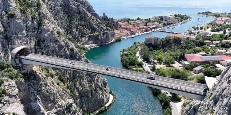 Tugare dobivaju modernu i sigurnu prometnicu, kanalizaciju i novu javnu rasvjetu