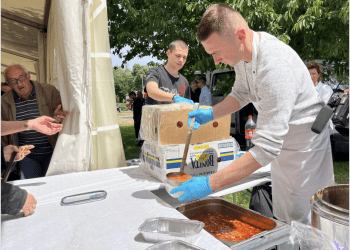 I ove godine održan prvosvibanjski izlet u vukovarskoj Adici uz tradicionalnu podjelu graha