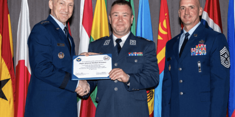 Zapovjednik HRZ-a general Križanec uvršten na počasnu listu američkog zrakoplovnog sveučilišta