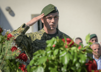 Ministar Anušić i general Kundid prisustvovali obilježavanju 33. obljetnice 2. gardijske brigade Gromovi