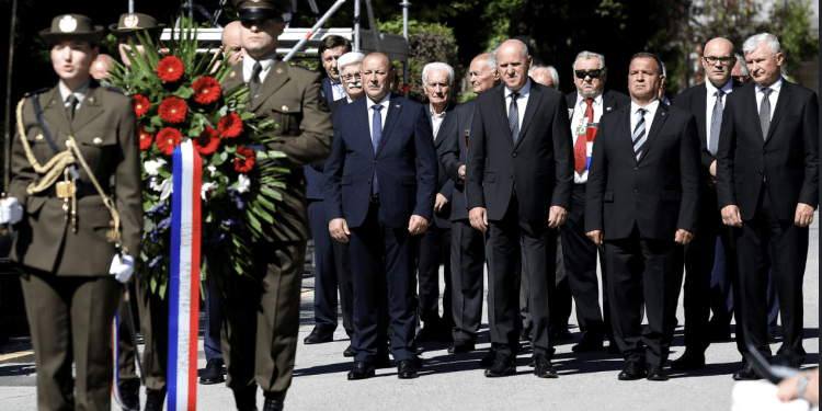 Ministar Anušić i državni tajnik Hrg prisustvovali obilježavanju 79. obljetnice bleiburške tragedije i Križnog puta