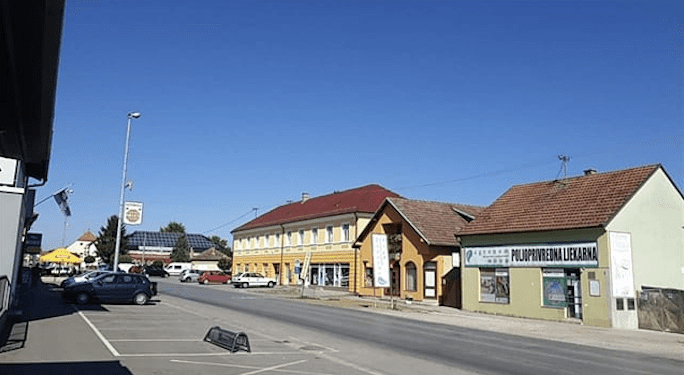 Popravljao krov i pao s visine od 8 metara