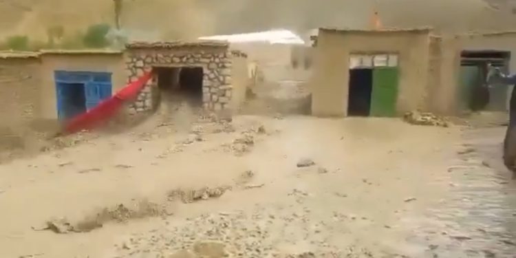 Broj mrtvih u poplavama u Afganistanu popeo se na 153 osobe