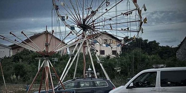 BiH: U Ljubuškom pao vrtuljak, ozlijeđeno više od deset maloljetnika