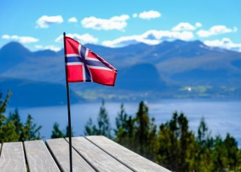 Norvežani zbog ruske agresije na Ukrajinu zabranili ulazak ruskim turistima u zemlju