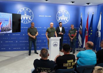 OSJEČKI MOST POD SVJETLIMA 33 BAKLJE Obilježavanje Dana hrvatskih branitelja i 106. brigade