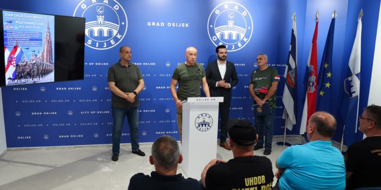 OSJEČKI MOST POD SVJETLIMA 33 BAKLJE Obilježavanje Dana hrvatskih branitelja i 106. brigade
