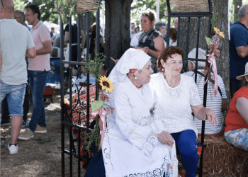 “Baranjski bećarac”: Raskoš kulture, tradicije i gastronomije okupila podunavske Hrvate