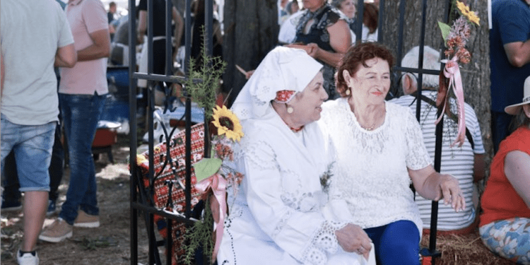 “Baranjski bećarac”: Raskoš kulture, tradicije i gastronomije okupila podunavske Hrvate