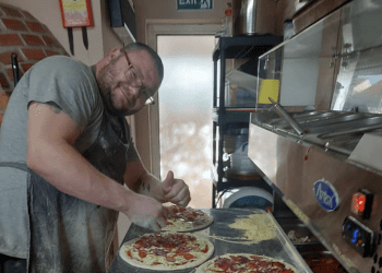 OBITELJ BARTOK “SRCE POVUKLO” IZ IRSKE NATRAG U BARANJU U Bilju otvorili pizzeriju, a sada će raditi i bureke koje će izvoziti u Irsku