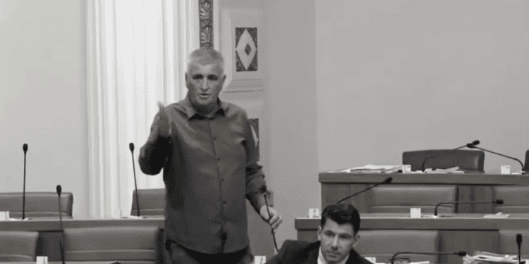 MIRO BULJ RASTURIO U SABORU Furio Radin Bulju vikao “idite vani”, a Bulj ga pitao “tko si ti”