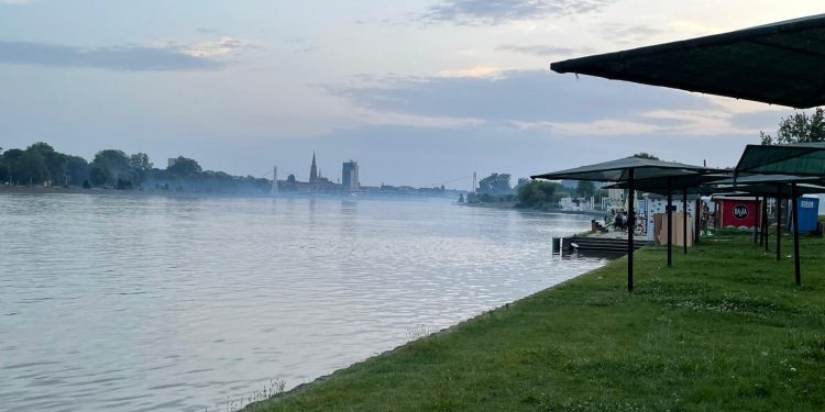 U OČEKIVANJU VRHUNCA VODENOG VALA Neće značajnije ugroziti Osijek i županiju
