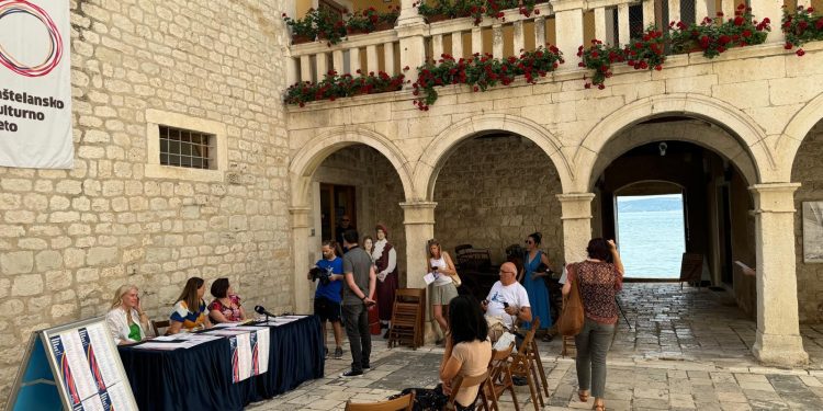 7 KAŠTELA I BOGAT OVOGODIŠNJI PROGRAM KULTURNOG LJETA