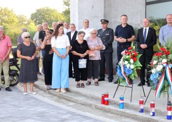 33. OBLJETNICA ANTUNOVAČKE SATNIJE Osijek su branili s par automatskih pušaka i lovačkim naoružanjem