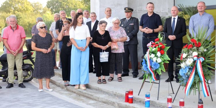 33. OBLJETNICA ANTUNOVAČKE SATNIJE Osijek su branili s par automatskih pušaka i lovačkim naoružanjem