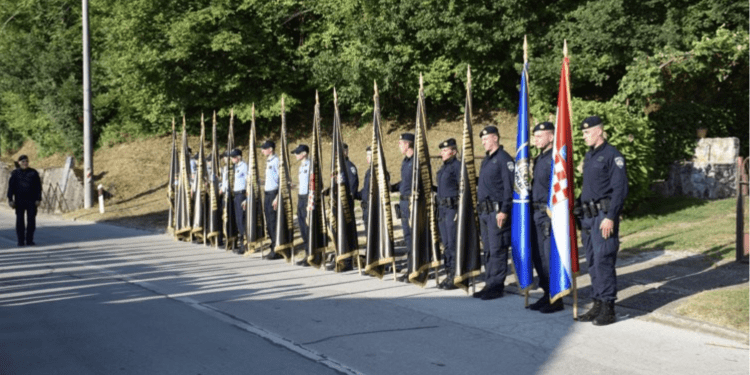 Obilježena 33. obljetnica pogibije trinaestorice i jednog nestalog hrvatskog redarstvenika u mjestu Struga Banska