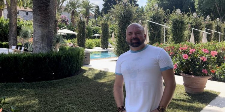 (VIDEO) RAZGOVOR S POVODOM Šime Kovačević: “Najteže mi je bilo kada su me slali da razgovaram s političarima”