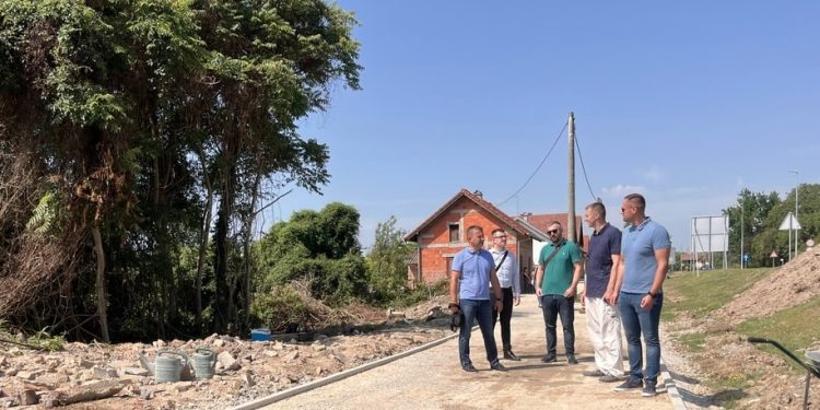 VUKOVAR RAZVIJA BICIKLISTIČKU INFRASTRUKTURU  Uskoro će grad imati 18 kilometara staza za bicikliste