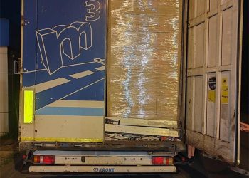 GDJE MU JE BILA PAMET?  Državljanin Srbije pokušao prošvercati više od milijun tableta u  vozilu za koje mu je istekla prometna dozvola