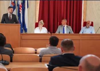 OSJEČKI VRTIĆI BILJEŽE PORAST UPISANE DJECE Gradonačelnik najavljuje još šest novih vrtića